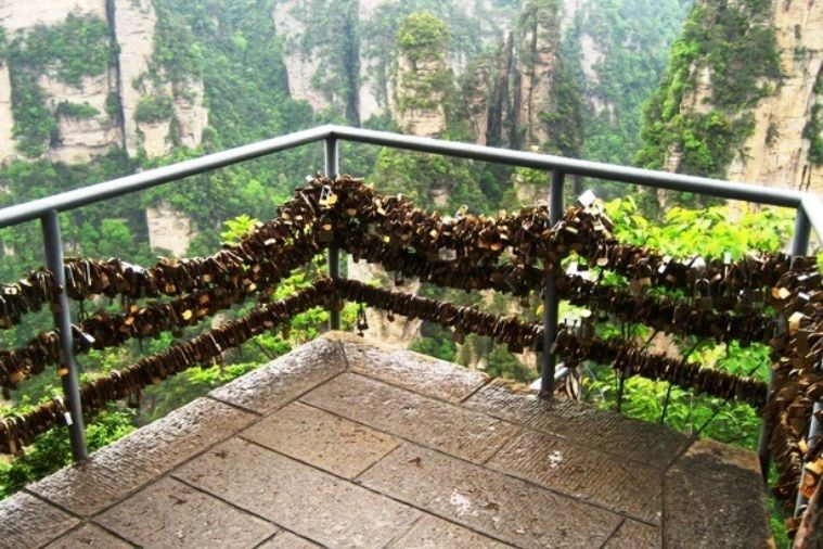 Tour Trương Gia Giới - Phượng Hoàng Cổ Trấn 6N5D Khởi Hành từ Hồ Chí Minh